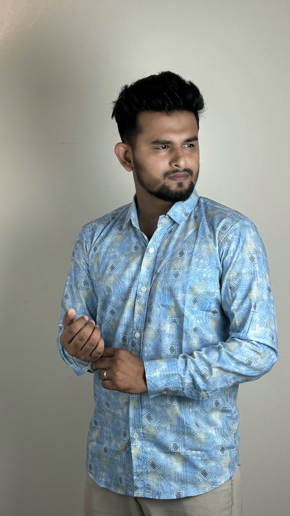 men's light blue geometric print shirt
